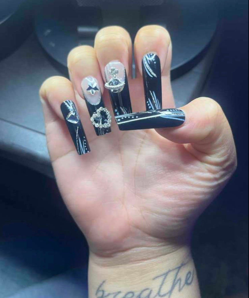 “Off black” press on nails