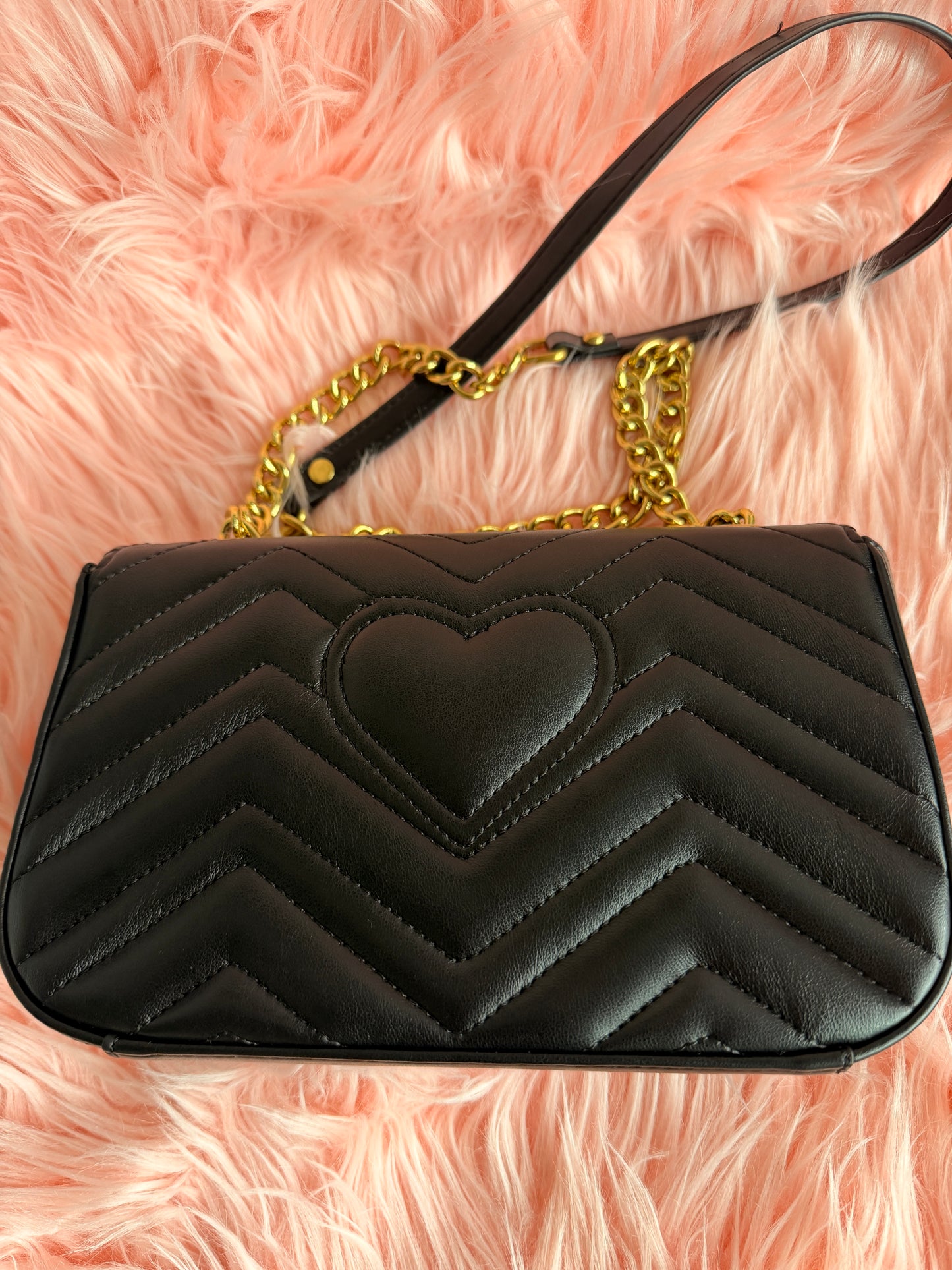 Black Gucci Marmont shoulder bag