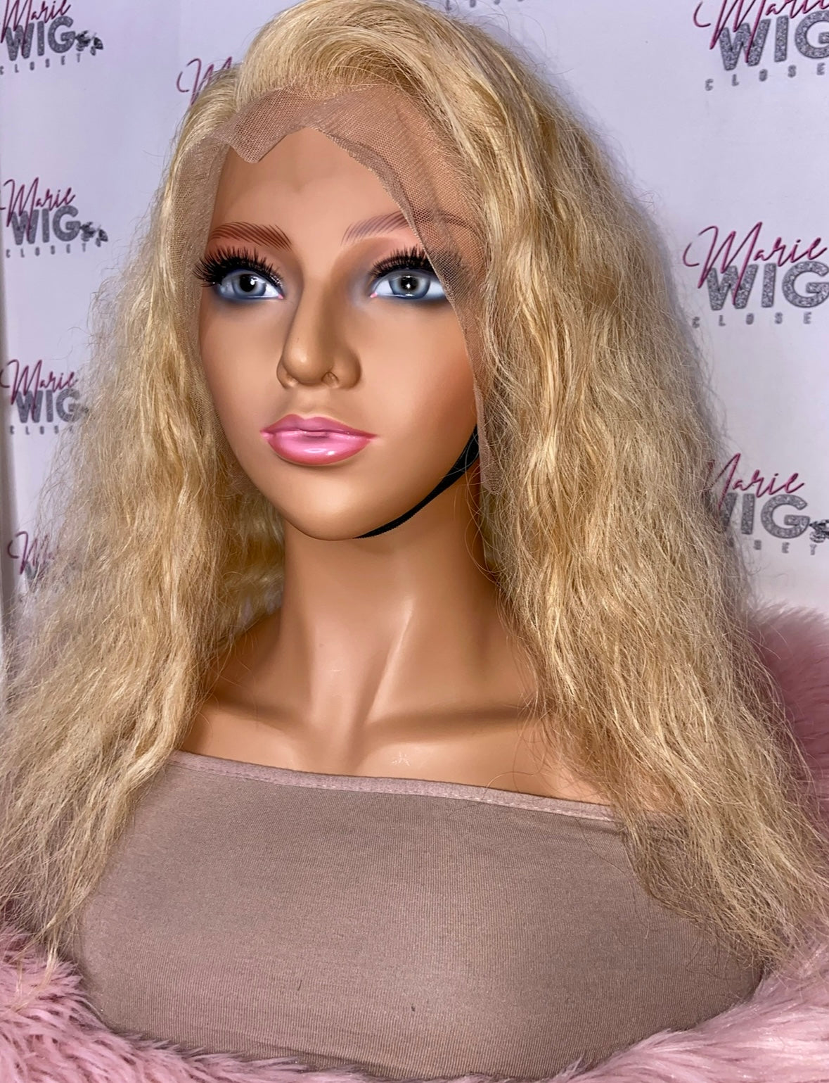 “Barbie Blond”