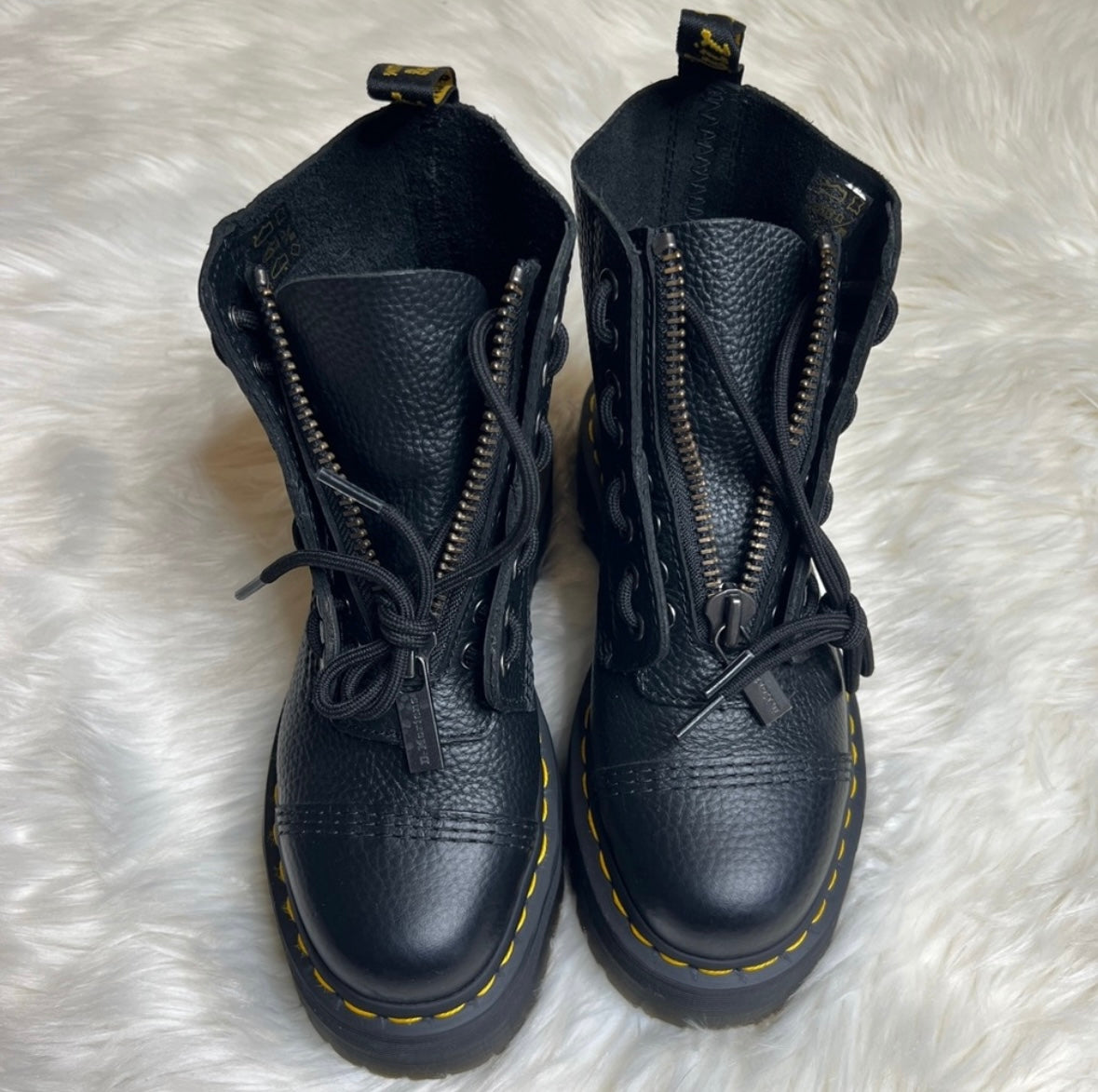 Women Dr. Martens Sinclair platform boots - black