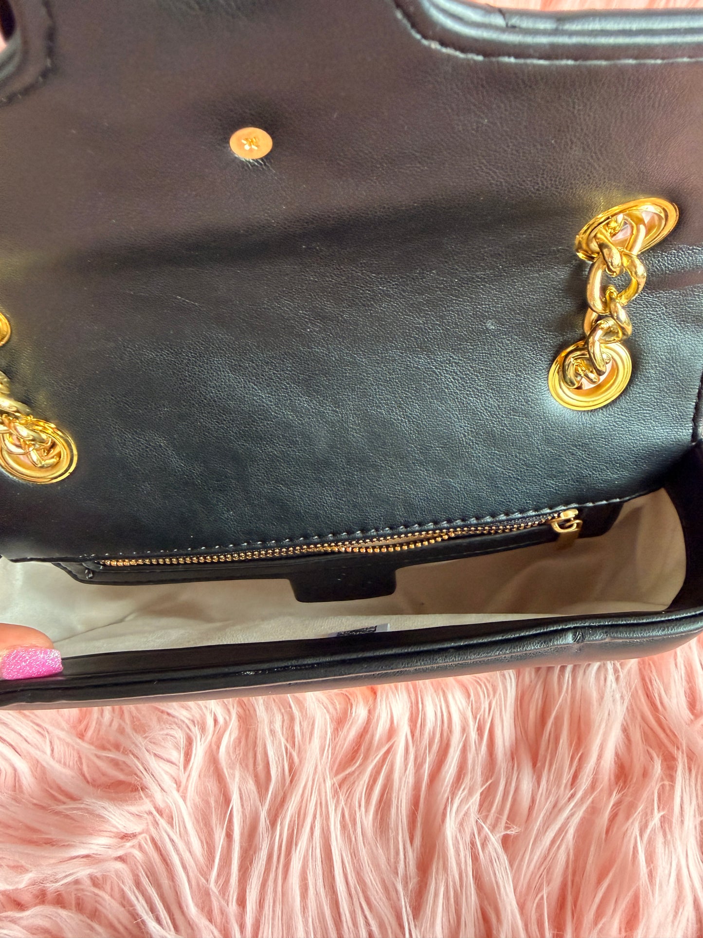 Black Gucci Marmont shoulder bag