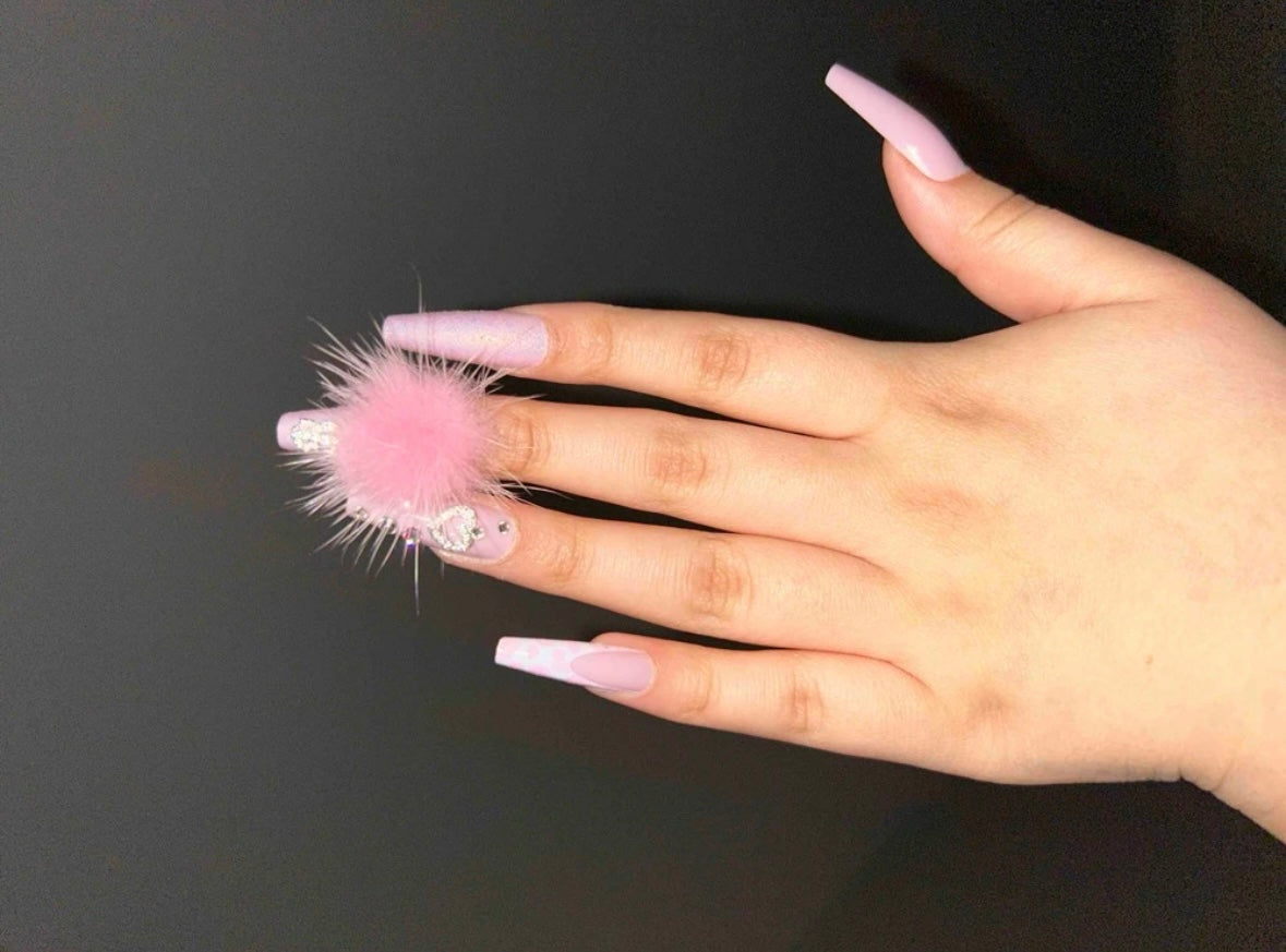 “Pink Barbie” press on nails