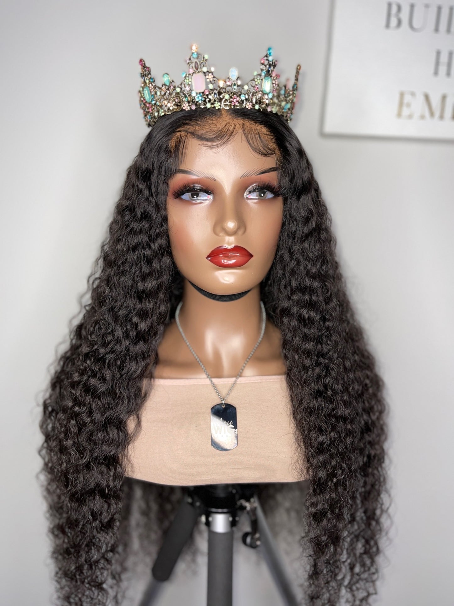 “The Queen Unit”