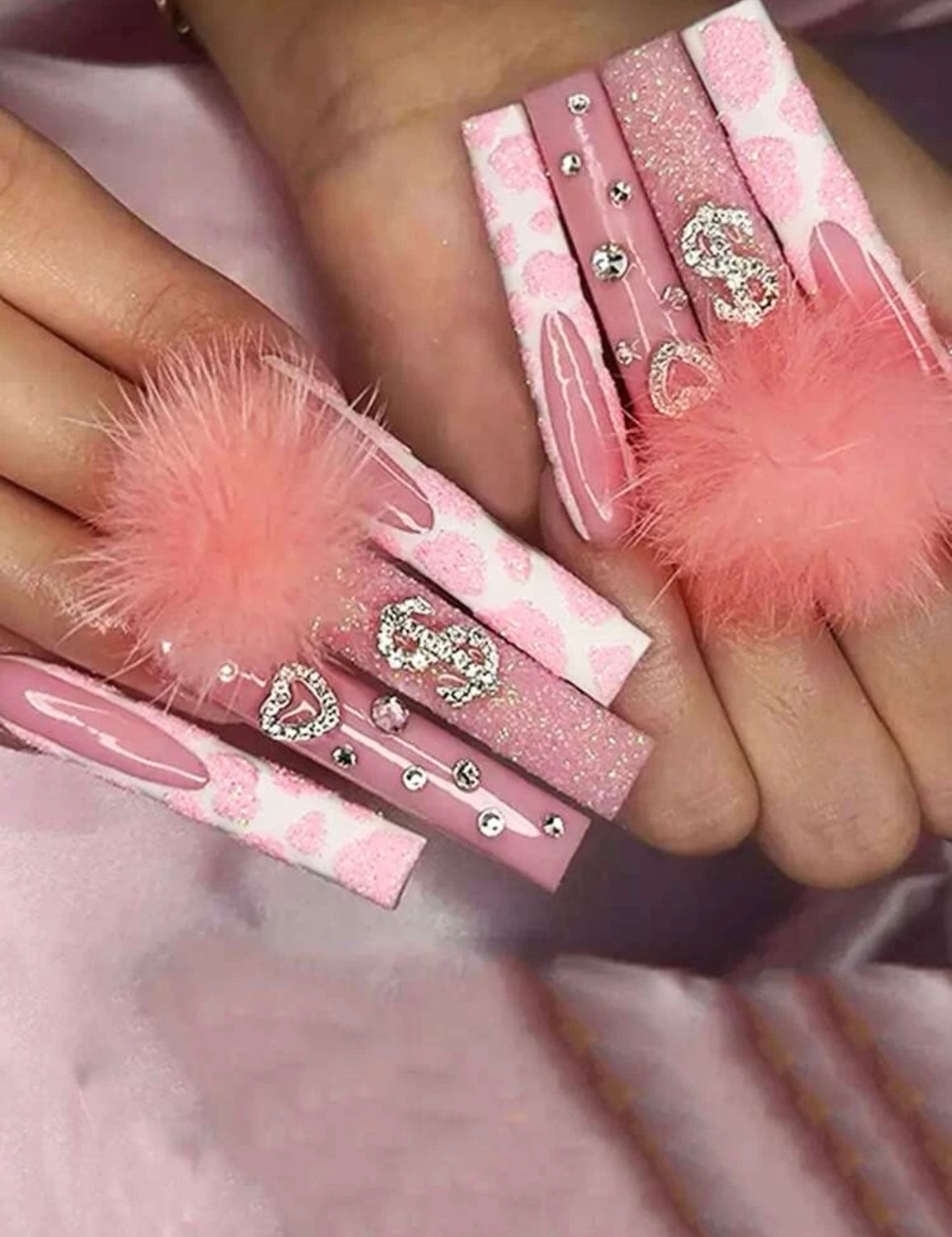 “Pink Barbie” press on nails