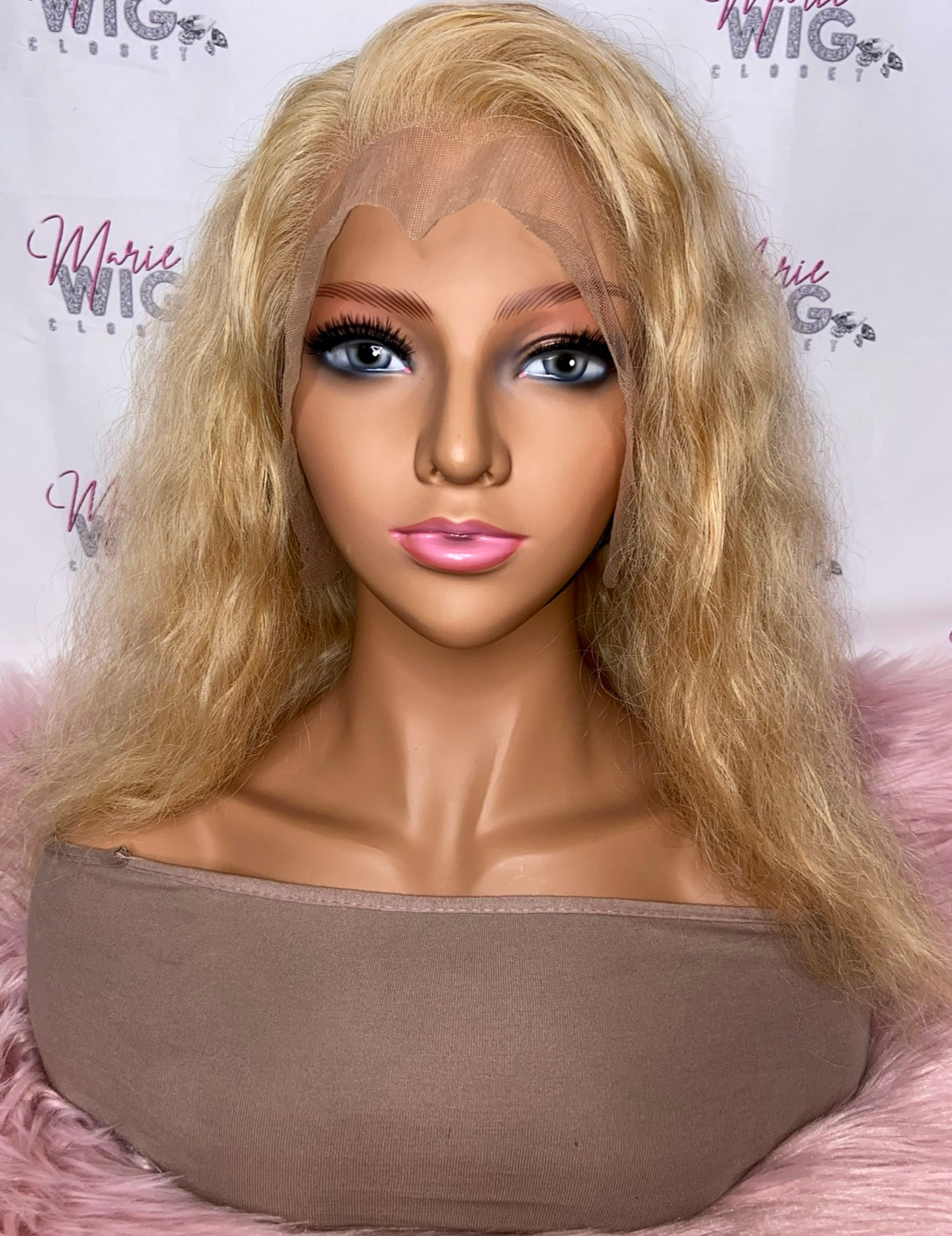 “Barbie Blond”