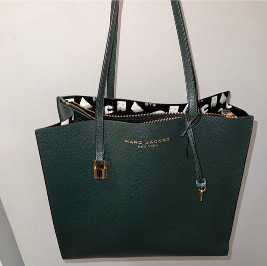 Like new Mark Jacob tote bag