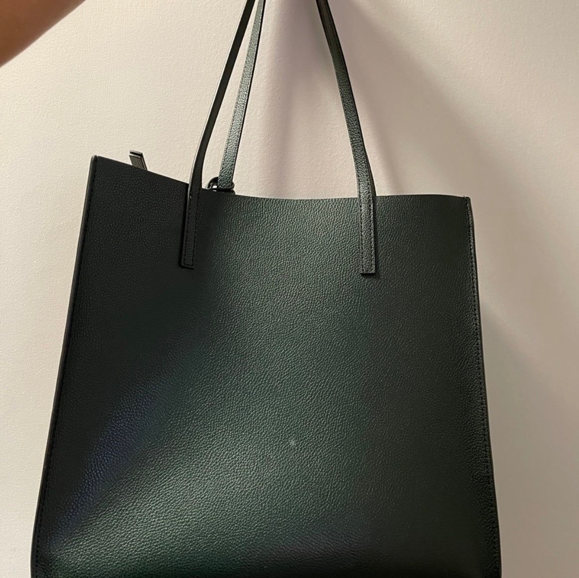 Like new Mark Jacob tote bag