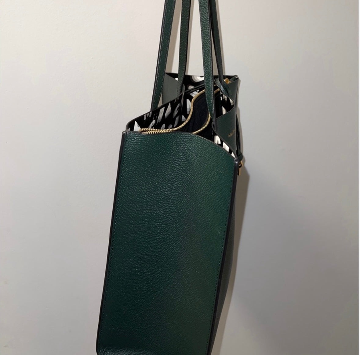 Like new Mark Jacob tote bag